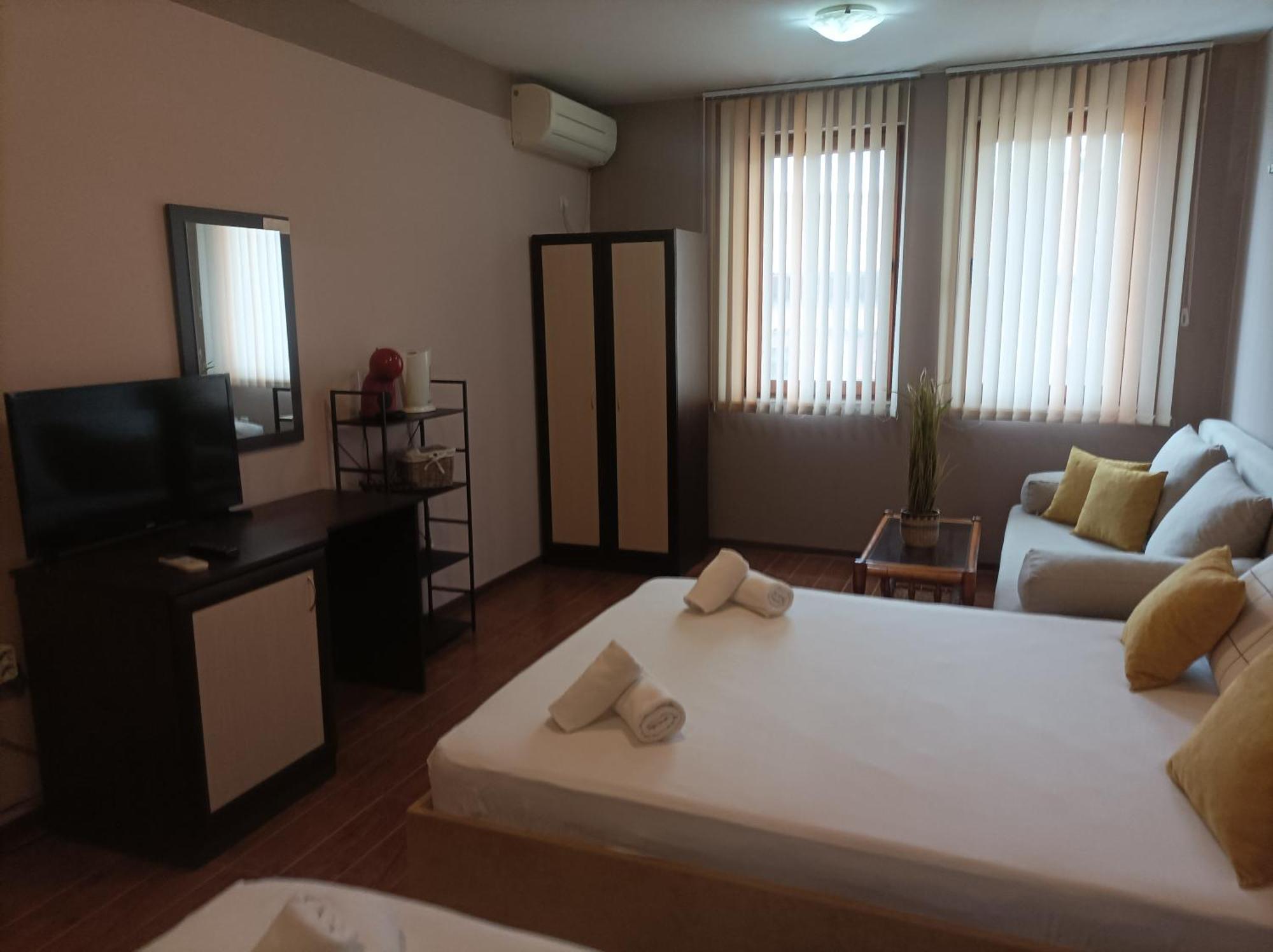 Cosy Apartments And Spectacular Rooms Fotiadis Veliko Tărnovo Esterno foto