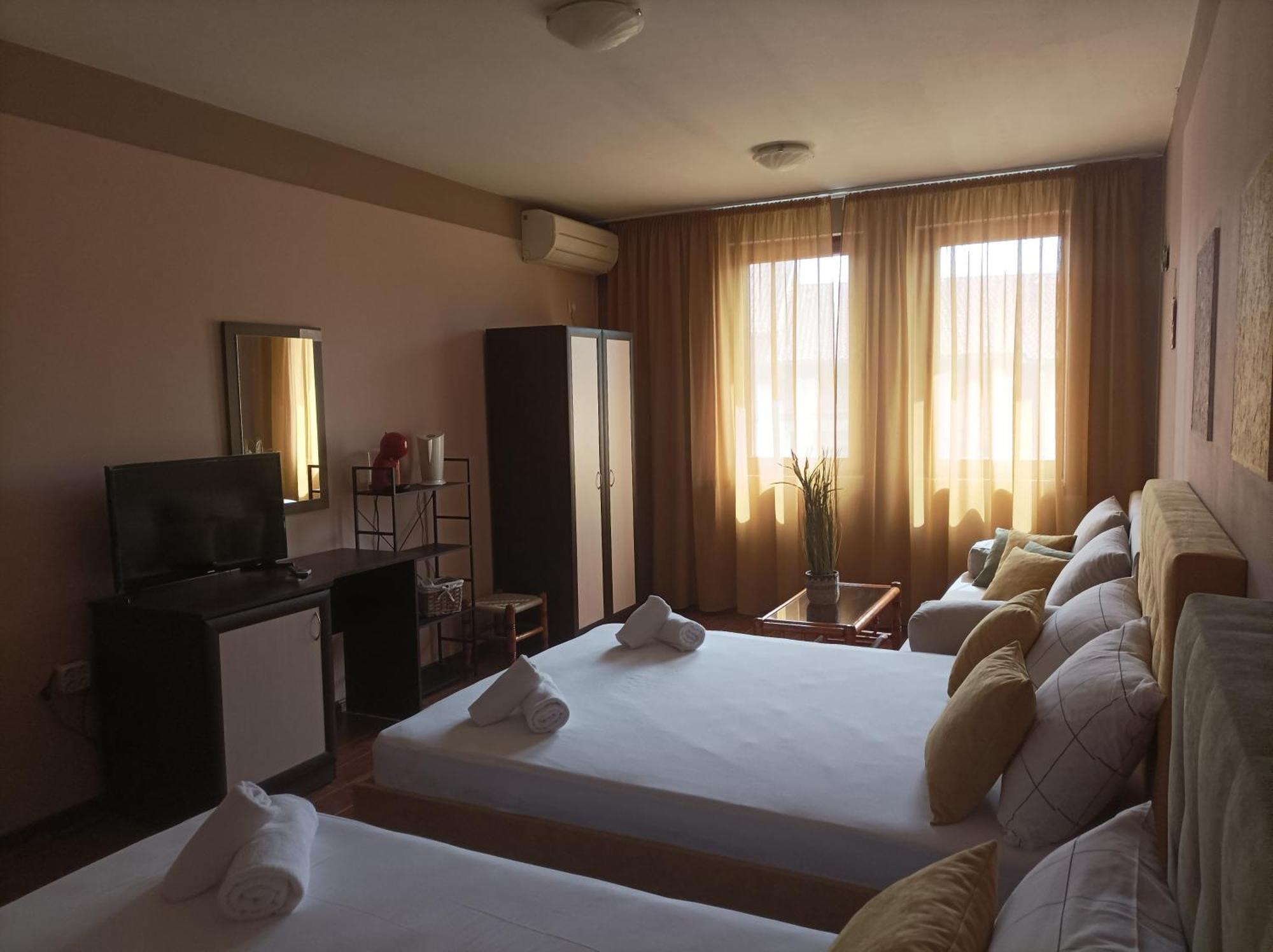 Cosy Apartments And Spectacular Rooms Fotiadis Veliko Tărnovo Esterno foto
