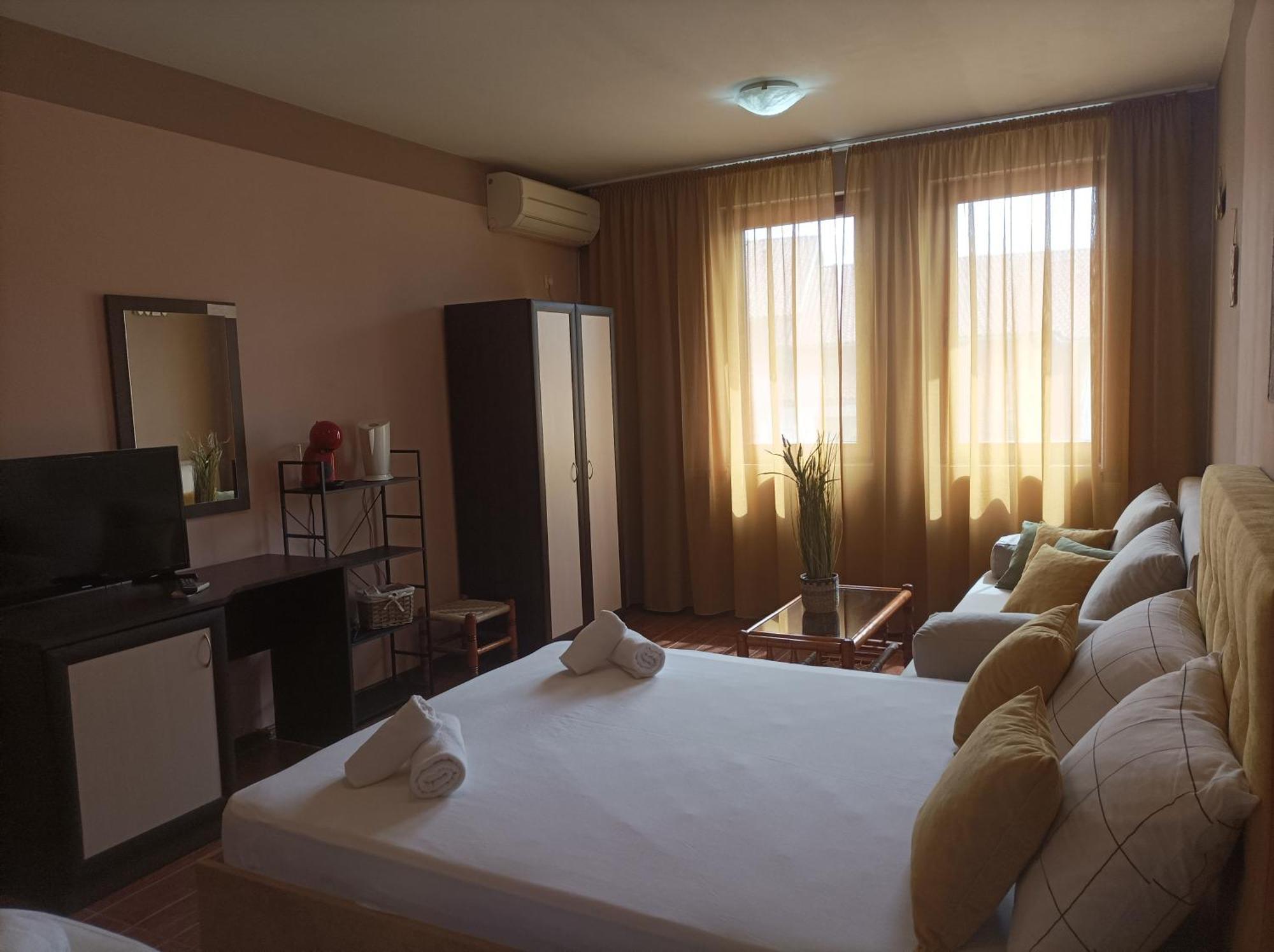 Cosy Apartments And Spectacular Rooms Fotiadis Veliko Tărnovo Esterno foto