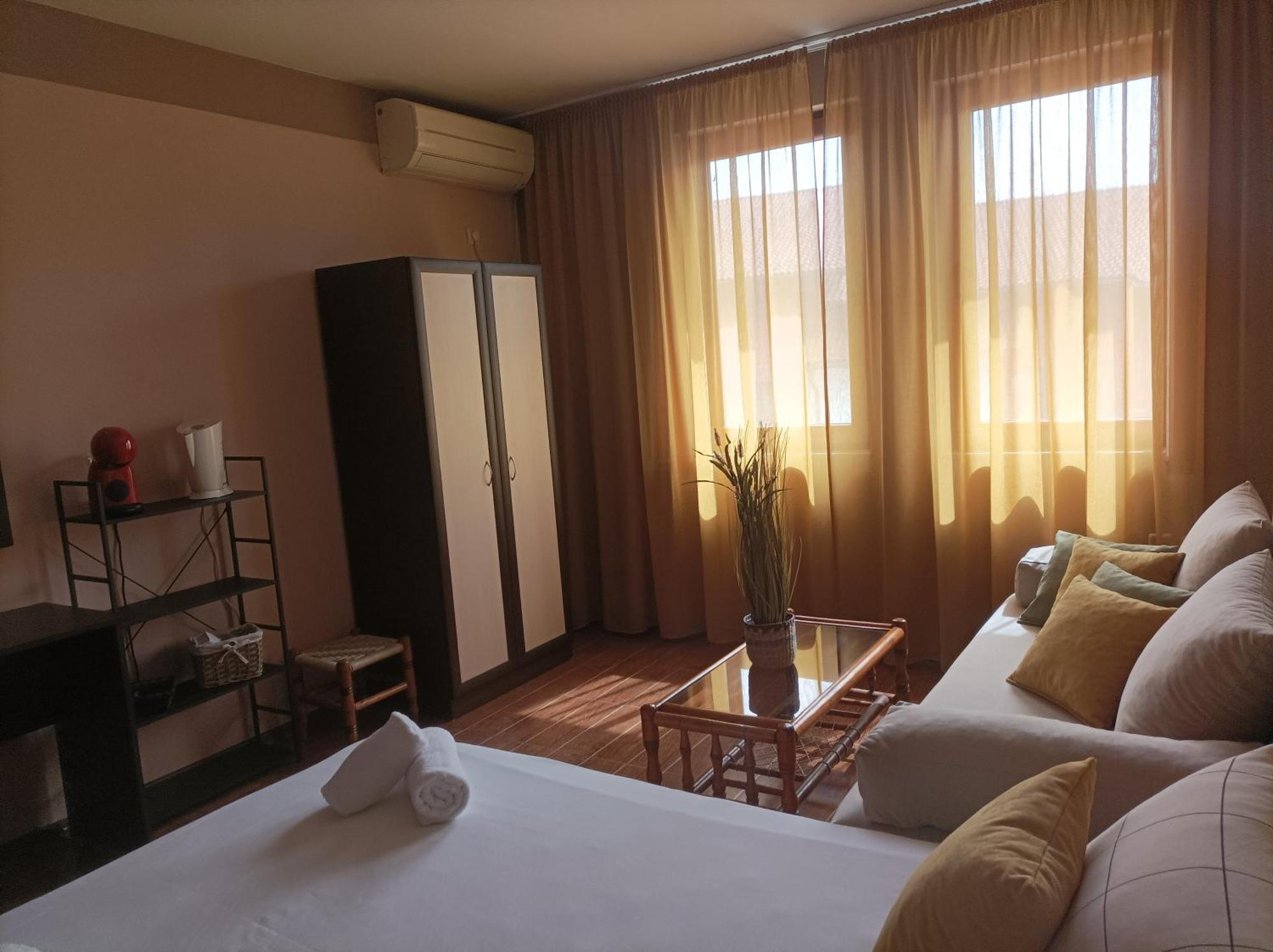 Cosy Apartments And Spectacular Rooms Fotiadis Veliko Tărnovo Esterno foto