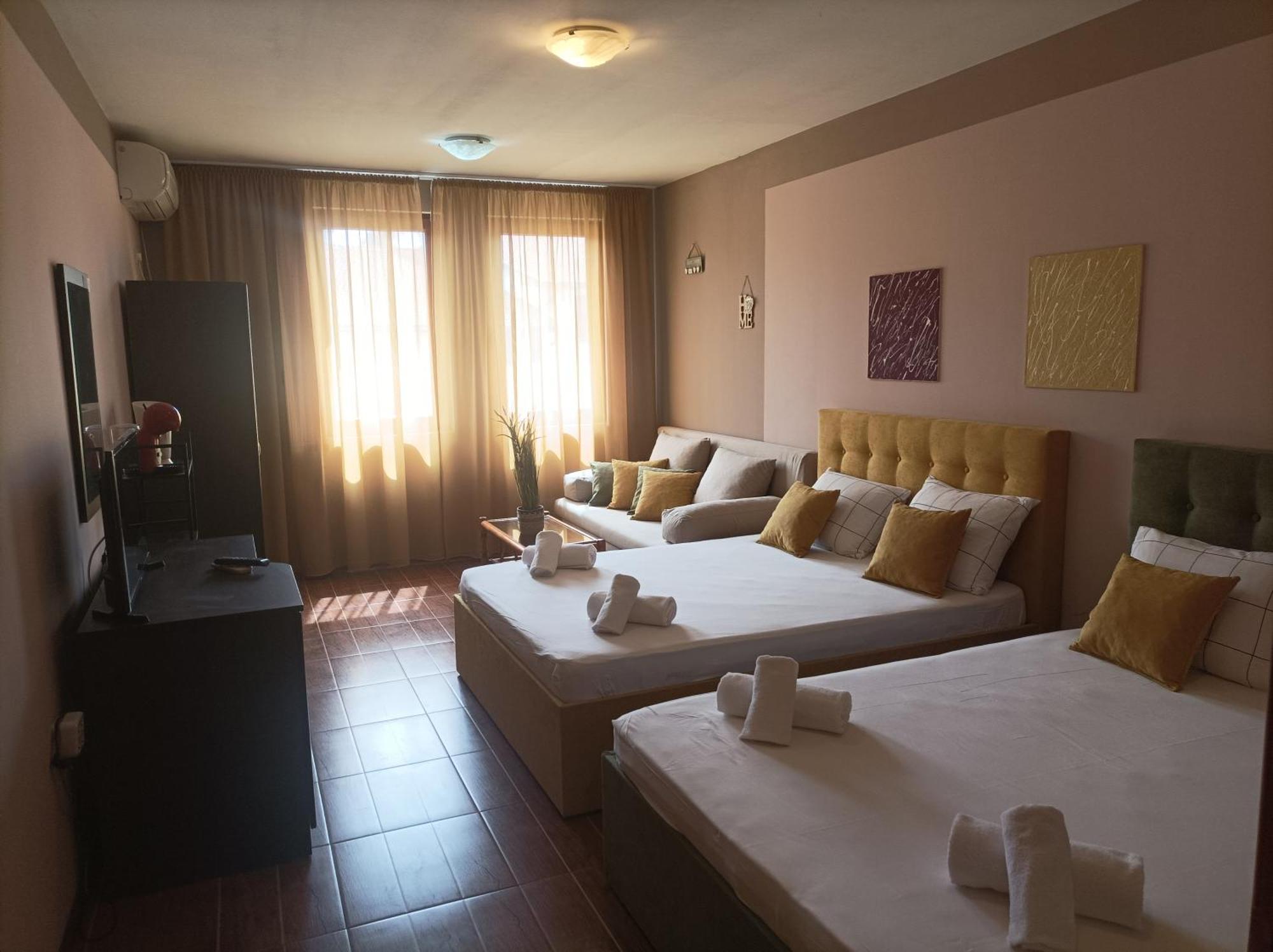 Cosy Apartments And Spectacular Rooms Fotiadis Veliko Tărnovo Esterno foto