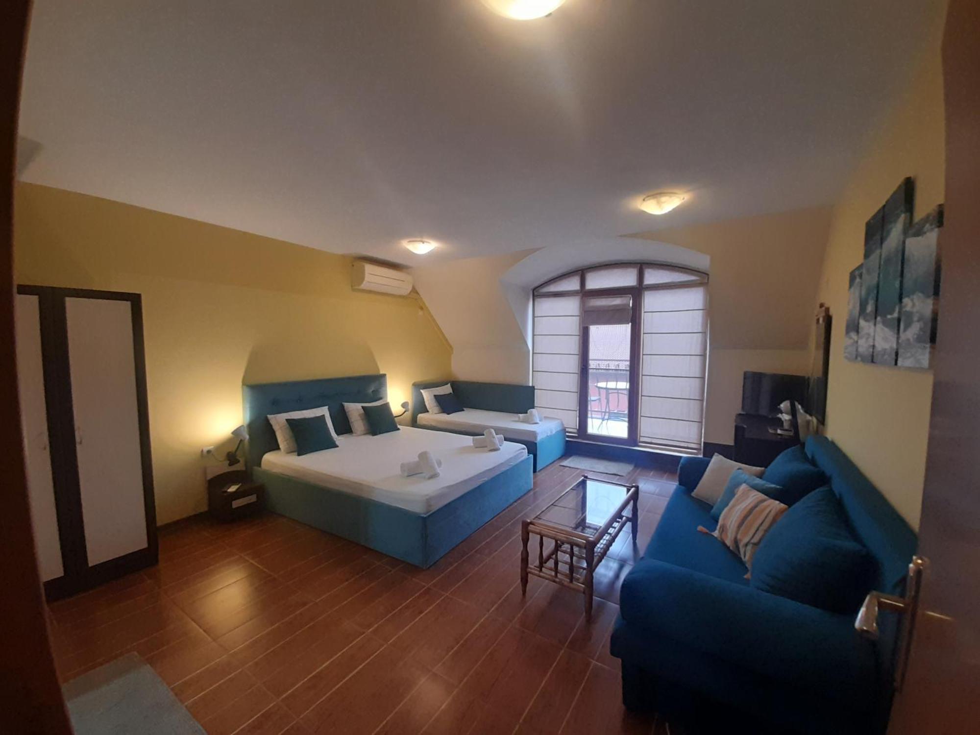 Cosy Apartments And Spectacular Rooms Fotiadis Veliko Tărnovo Esterno foto